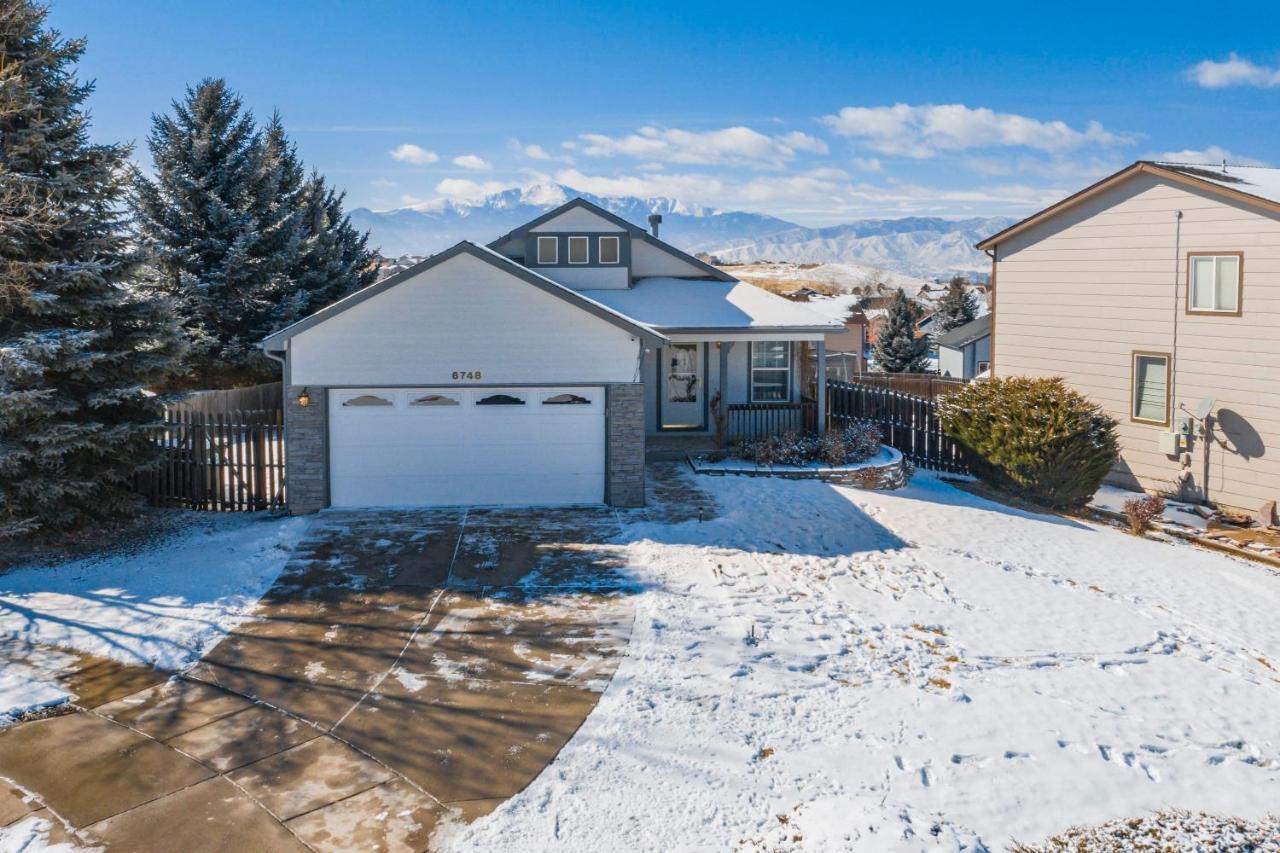 Cozy 4Br House With Peak Views In Colorado Springs Villa Екстериор снимка